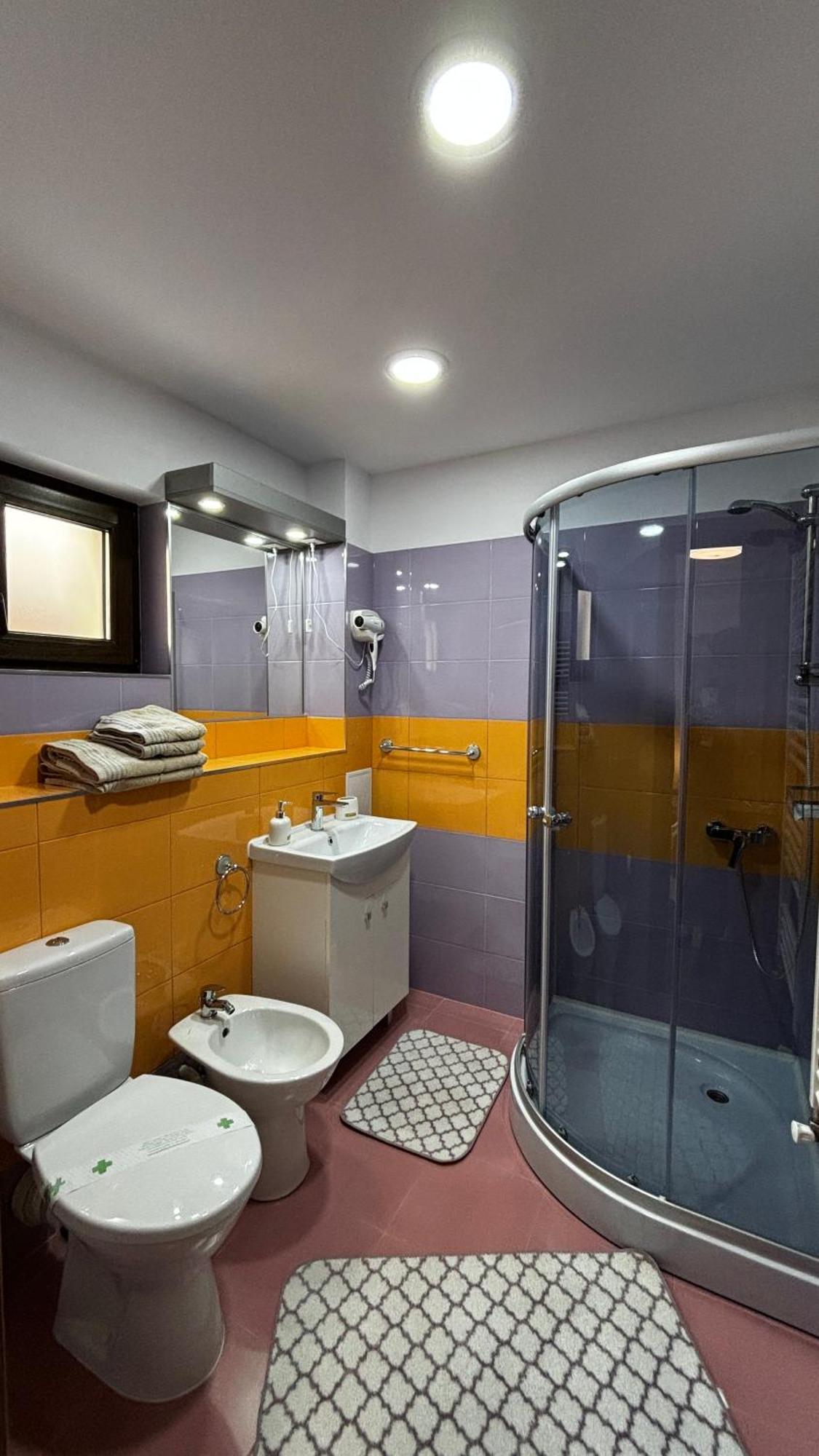 אזוגה Skyline Villa מראה חיצוני תמונה