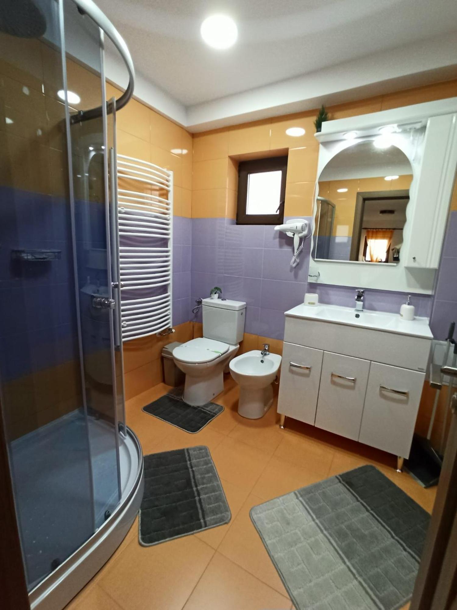 אזוגה Skyline Villa מראה חיצוני תמונה