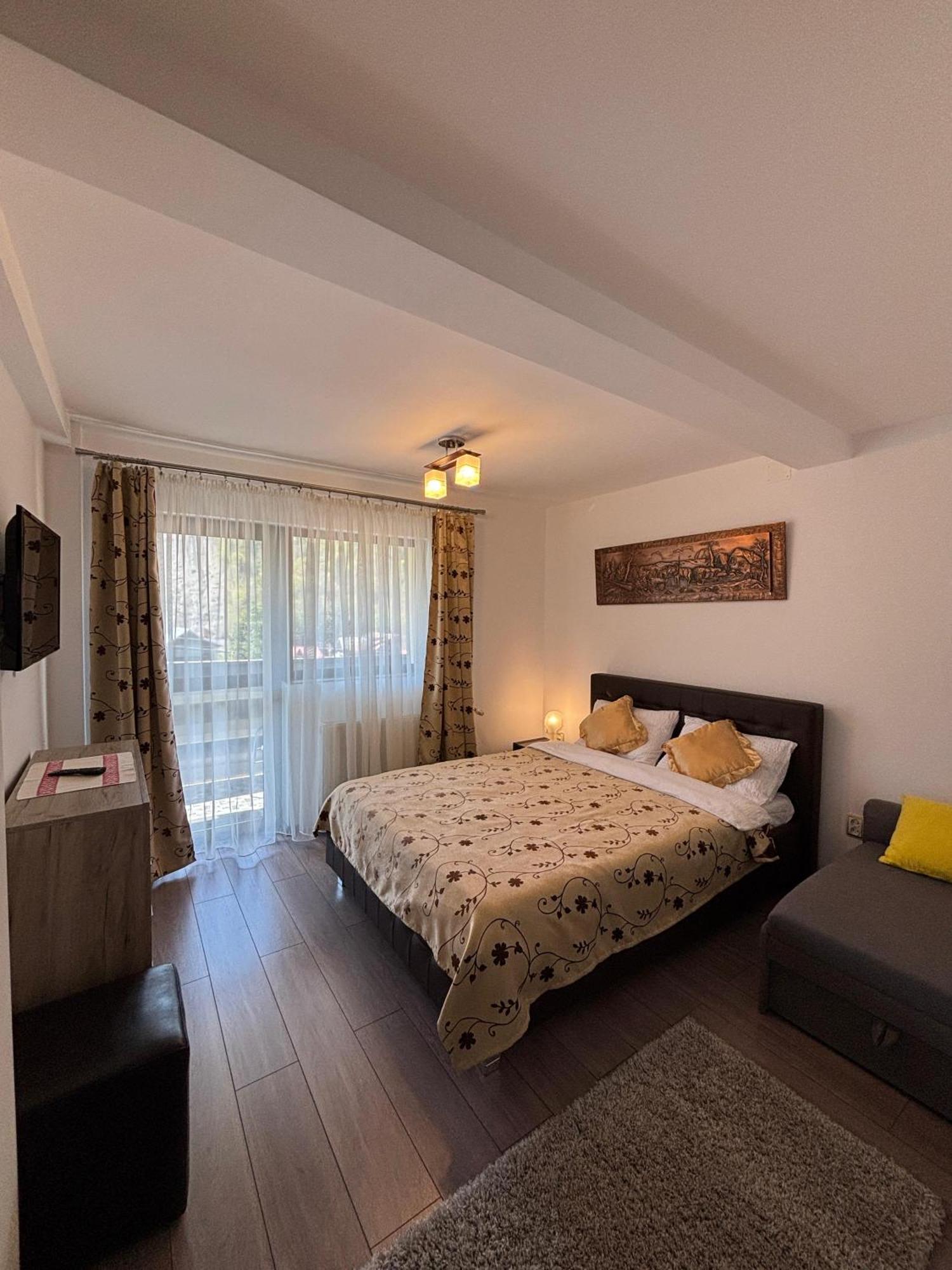 אזוגה Skyline Villa מראה חיצוני תמונה